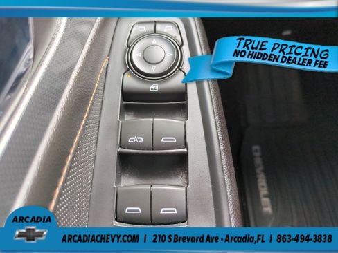 Used 2018 Chevrolet Traverse Premier FWD image 24