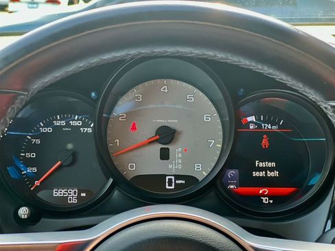 Used 2018 Porsche Macan S image 20