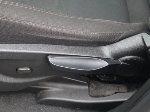Used 2019 Chevrolet Trax LS AWD/4WD image 10
