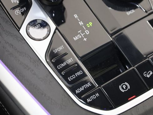 Used 2022 BMW X7 M50i image 34