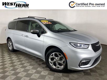 Used 2023 Chrysler Pacifica Limited