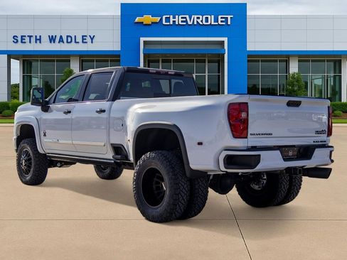 Used 2025 Chevrolet Silverado 3500 High Country w/ High Country Premium Package AWD/4WD image 5