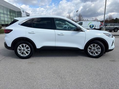 Used 2023 Ford Escape Active w/ Cold Weather Package image 8