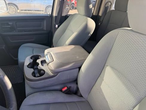 Used 2017 RAM 1500 Express AWD/4WD image 3