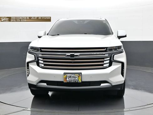 Used 2024 Chevrolet Suburban High Country AWD/4WD image 2