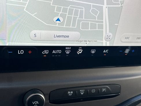 Used 2022 Ford Transit 350 XLT image 28