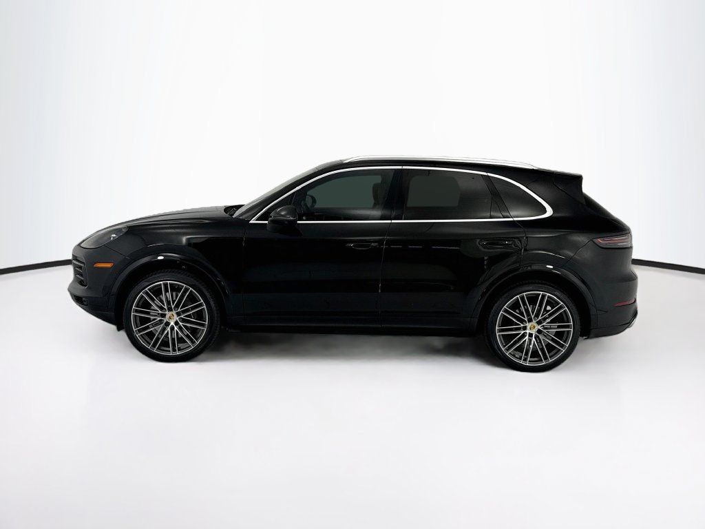 Certified 2023 Porsche Cayenne AWD/4WD image 2