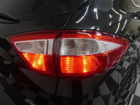 Used 2015 Ford C-MAX SEL w/ Equipment Group 302A image 15