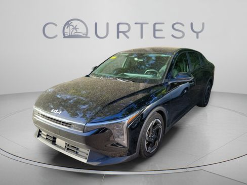 Used 2025 Kia K4 EX FWD image 3