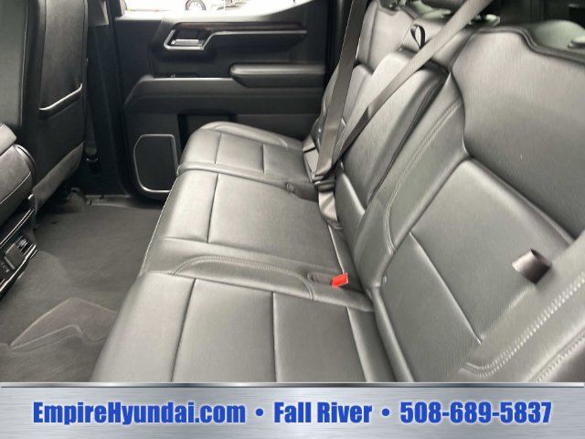 Used 2026 GMC Sierra 1500 SLT AWD/4WD image 17