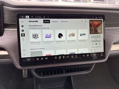 Used 2023 Rivian R1S Adventure image 32