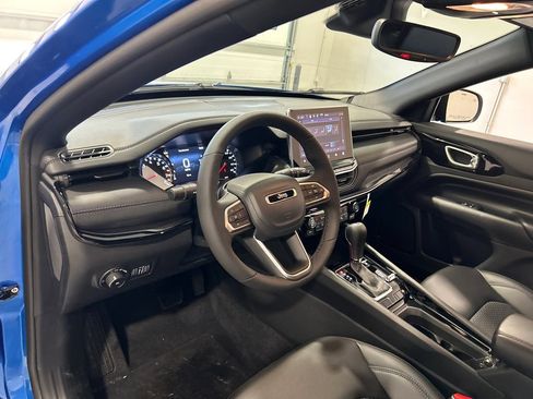New 2026 Jeep Compass Latitude AWD/4WD image 17