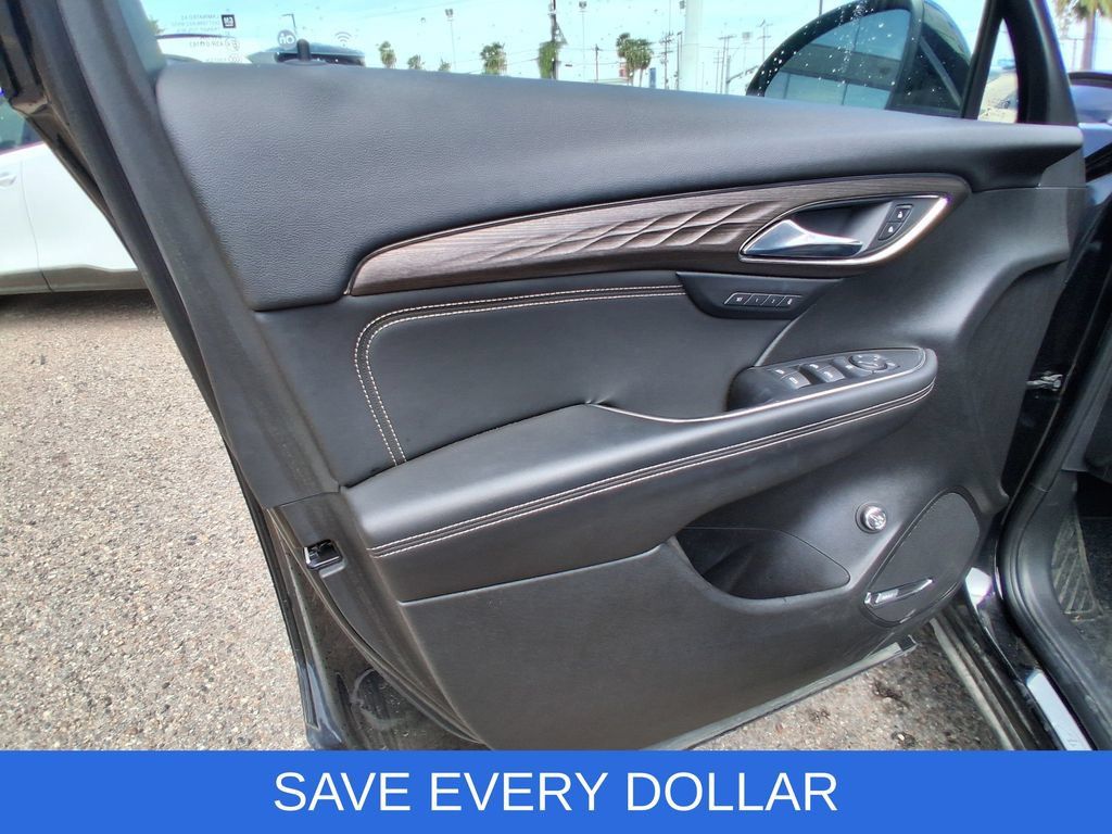Used 2023 Buick Envision Avenir FWD image 12