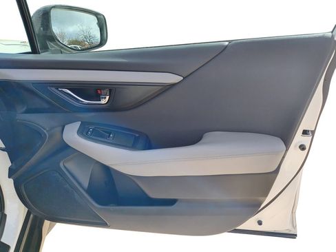 Used 2023 Subaru Outback Premium image 17