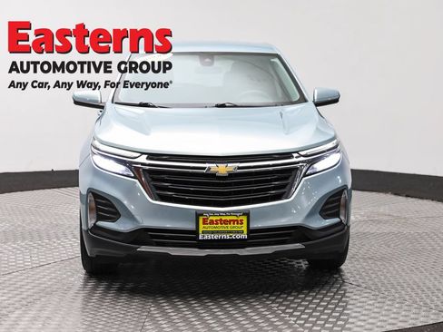 Used 2022 Chevrolet Equinox LT FWD image 2