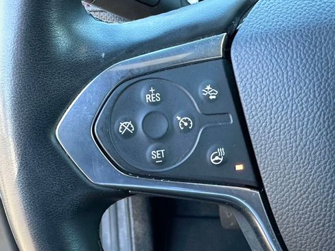 Used 2023 Chevrolet Traverse RS image 21