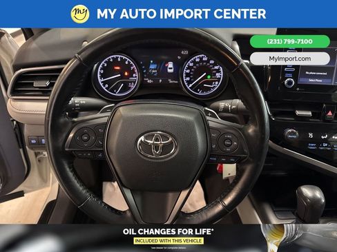 Used 2021 Toyota Camry SE image 15