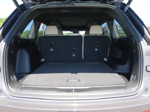 New 2025 Jeep Grand Cherokee Limited w/ Trailer Tow Package image 14