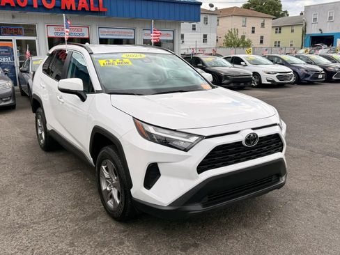 Used 2024 Toyota RAV4 XLE FWD image 2