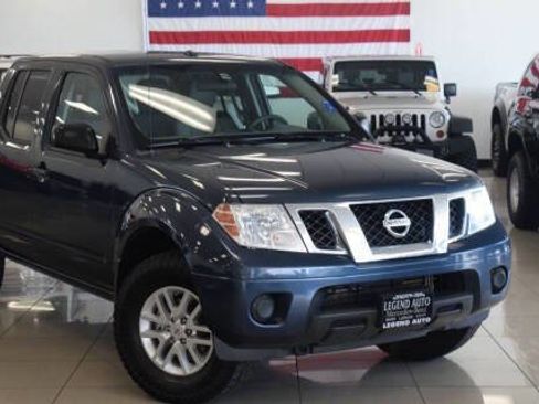 Used 2017 Nissan Frontier SV AWD/4WD image 2