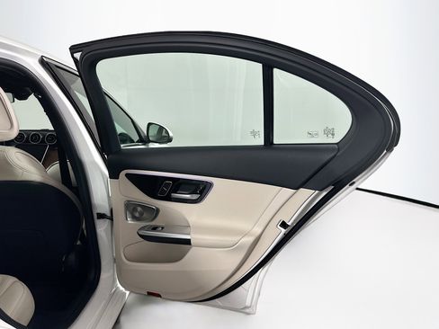 Used 2024 Mercedes-Benz C 300 Sedan image 32