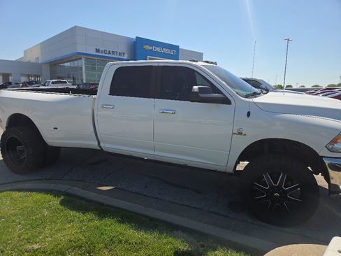 Used 2017 RAM 3500 Big Horn AWD/4WD image 2