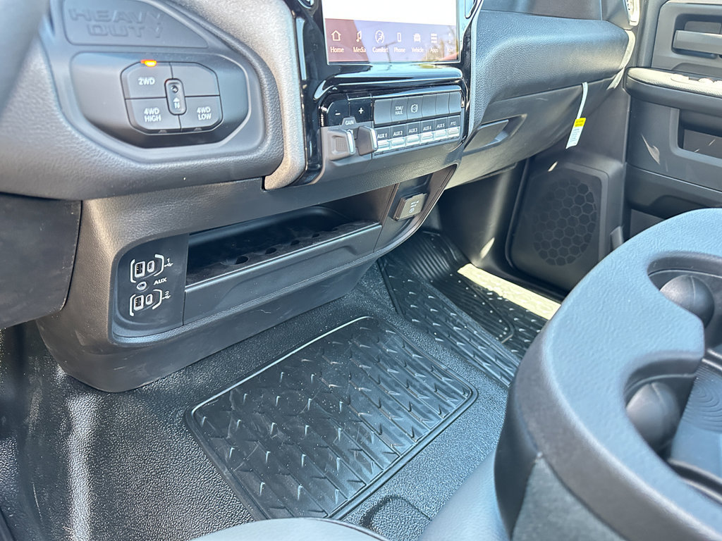 New 2026 RAM 3500 Tradesman AWD/4WD image 35