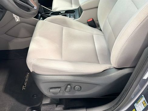 Used 2018 Hyundai Tucson SEL FWD image 16
