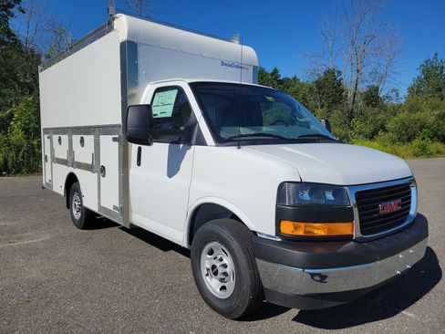 New 2025 GMC Savana 3500 w/ Power Convenience Package image 3