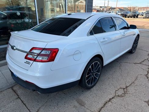 Used 2017 Ford Taurus SEL w/ Equipment Group 201A image 8