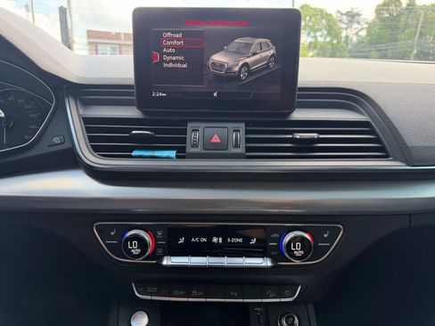 Used 2020 Audi Q5 2.0T Premium AWD/4WD image 19