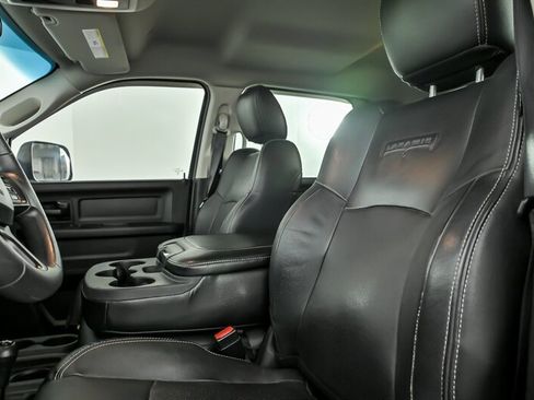 Used 2018 RAM 2500 Tradesman w/ Chrome Appearance Group AWD/4WD image 17
