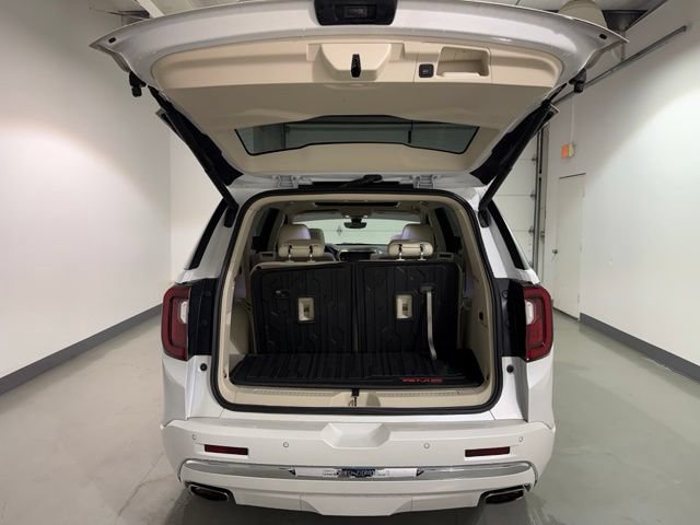 Used 2020 GMC Acadia Denali w/ Technology Package AWD/4WD image 8