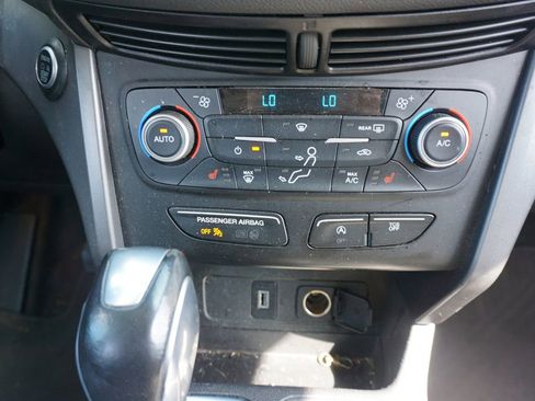 Used 2019 Ford Escape SEL image 11