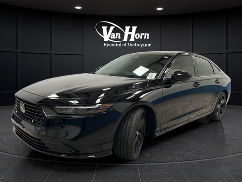 Used 2024 Honda Accord Sport image 3