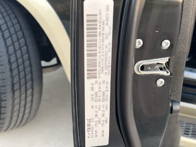 Used 2015 RAM 1500 Laramie Longhorn w/ Convenience Group AWD/4WD image 22