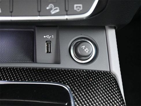 Used 2024 Audi SQ5 Premium Plus image 25