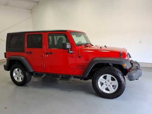 Used 2018 Jeep Wrangler Unlimited Sport S AWD/4WD image 2