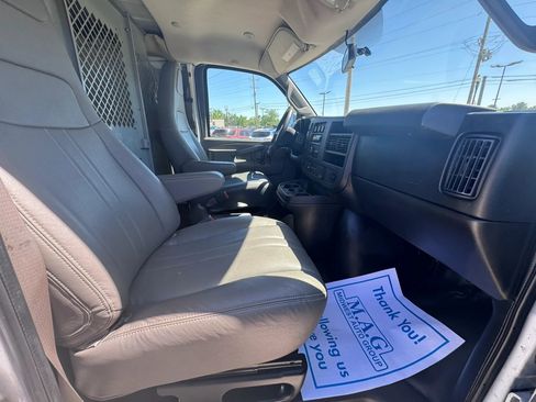 Used 2018 Chevrolet Express 2500 Extended RWD image 20