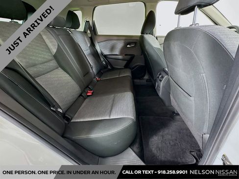 Used 2023 Nissan Rogue SV image 25