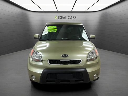 Used 2010 Kia Soul ! FWD image 2