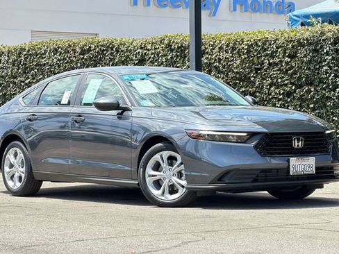 Used 2025 Honda Accord LX image 2