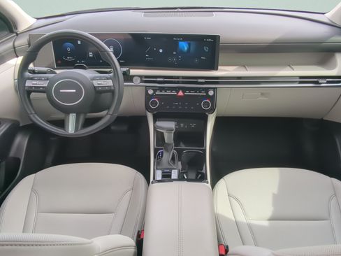 Used 2025 Hyundai Tucson SEL FWD image 12