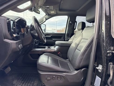 Used 2024 Chevrolet Silverado 2500 LTZ w/ LTZ Plus Package image 5