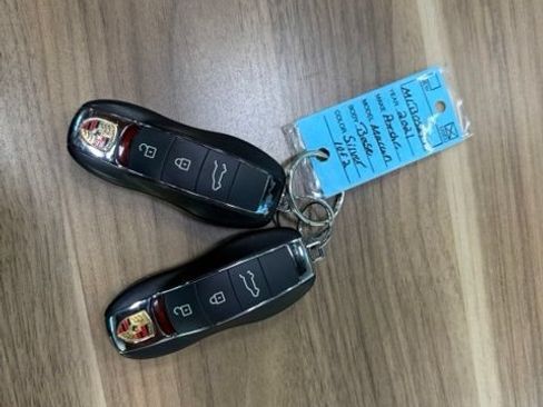 Used 2021 Porsche Macan AWD/4WD image 40