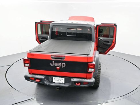Used 2020 Jeep Gladiator Rubicon w/ Trailer Tow Package AWD/4WD image 29