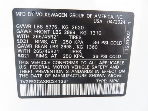 Used 2024 Volkswagen Atlas Cross Sport SEL Premium R-Line AWD/4WD image 31