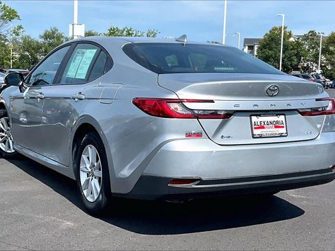 Used 2025 Toyota Camry LE FWD image 11