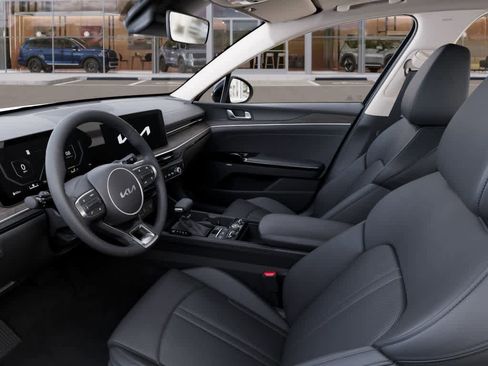 New 2025 Kia K5 EX image 17