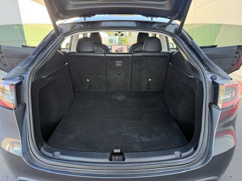 Used 2023 Tesla Model Y Long Range image 16